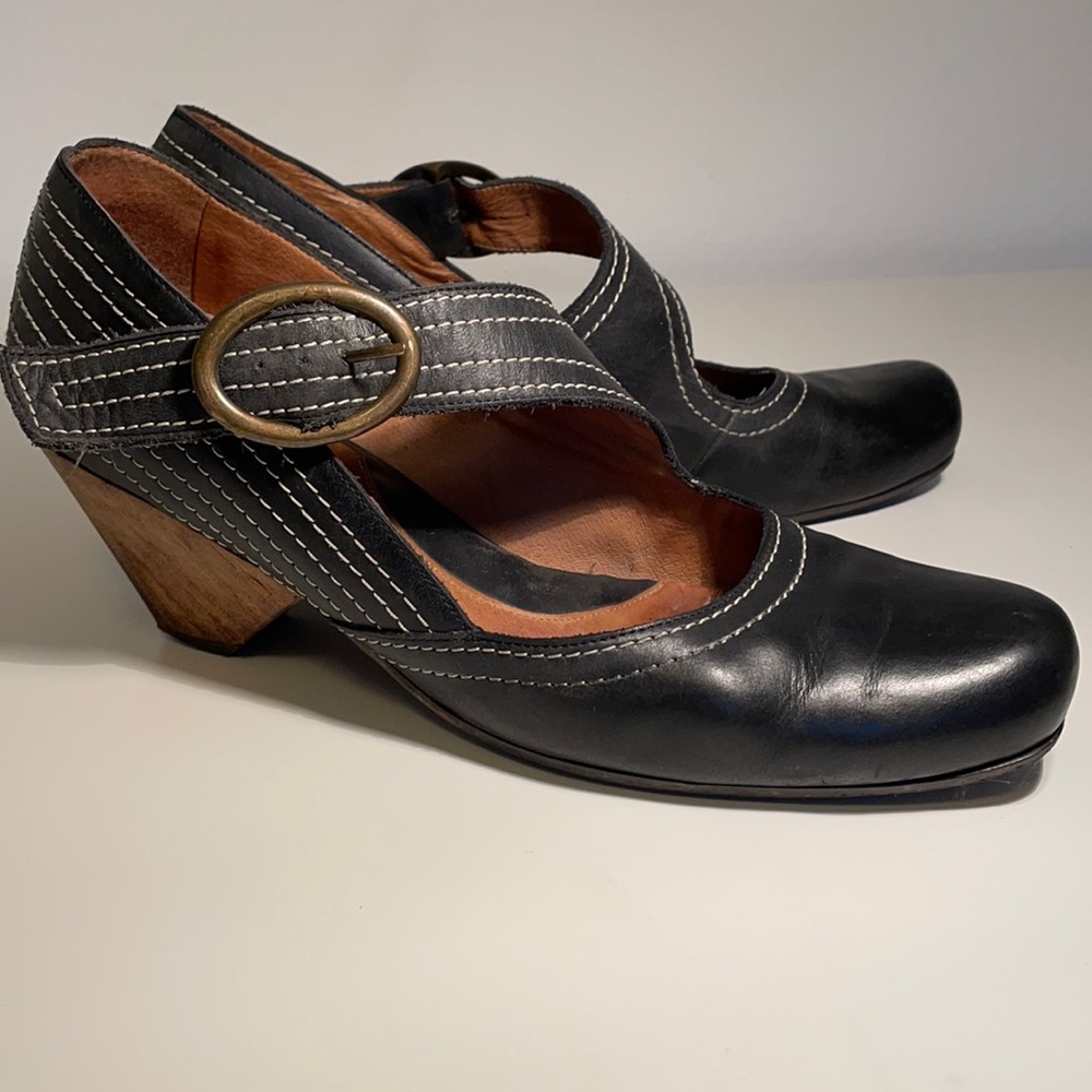 Fluevog Black Eureka Mary Jane’s - Women’s 11
